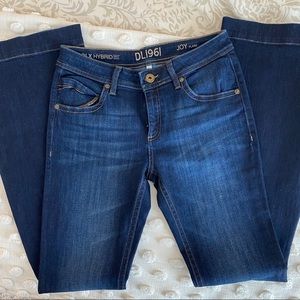 DL1961 Joy Flare in pulse